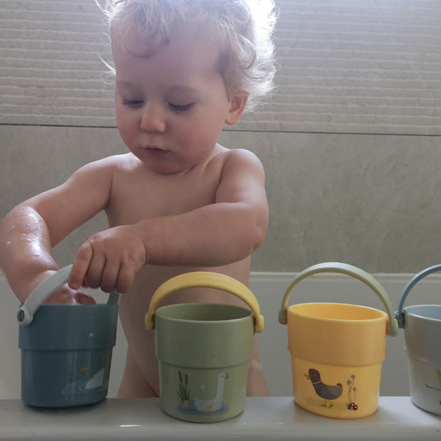 Little Dutch Bath Cups First Impression